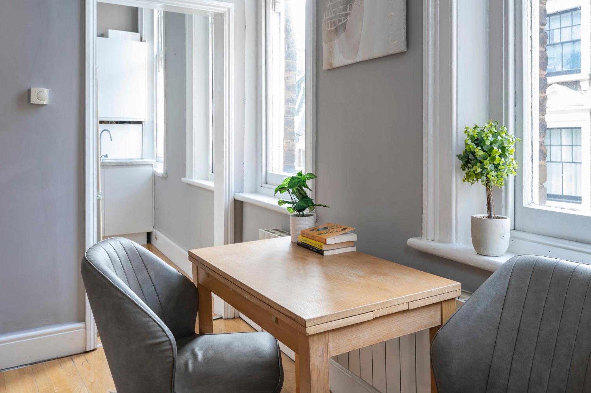 Sunny Corner Apartment In Center Of London Bagian luar foto